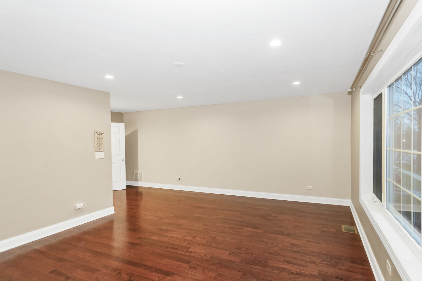 299 Trowbridge Road Elk Grove Village, IL 60007 - Photo 30 of 45 Gallery Image 30