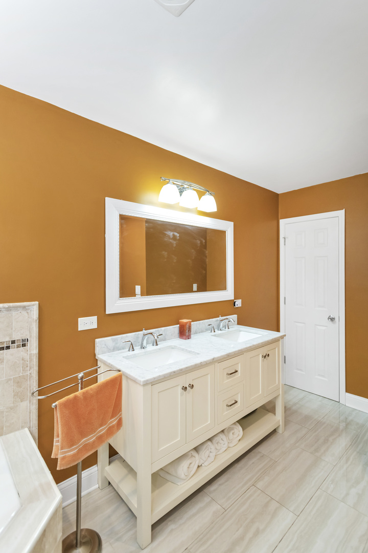 299 Trowbridge Road Elk Grove Village, IL 60007 - Photo 34 of 45 Gallery Image 34