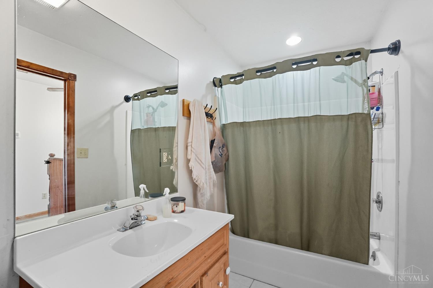1167 Hiatt Road Clarksville, OH 45113 - Photo 11 of 16 Gallery Image 11