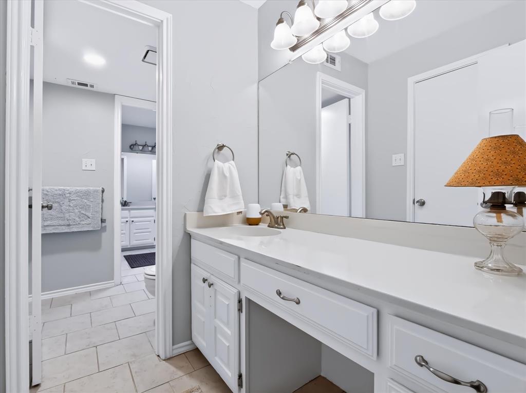4040 Rive Lane Addison, TX 75001 - Photo 27 of 39 Gallery Image 27