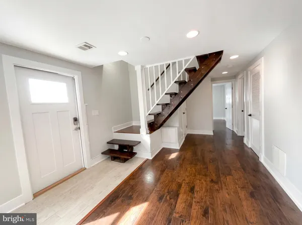 $729,000 | 6515 Carriage Drive, Alexandria, VA 22310