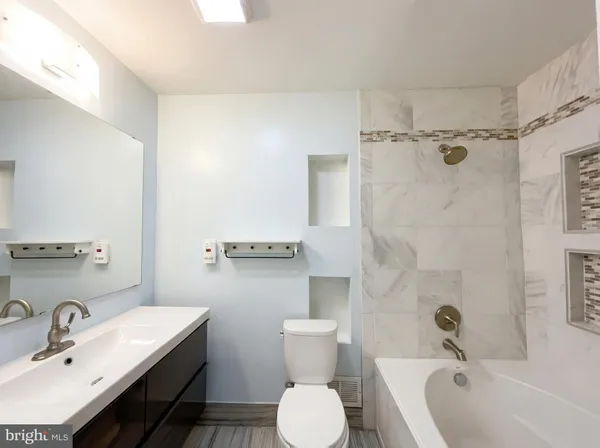 $729,000 | 6515 Carriage Drive, Alexandria, VA 22310