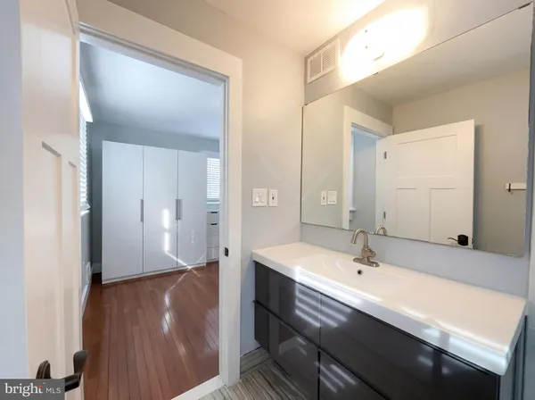 $729,000 | 6515 Carriage Drive, Alexandria, VA 22310