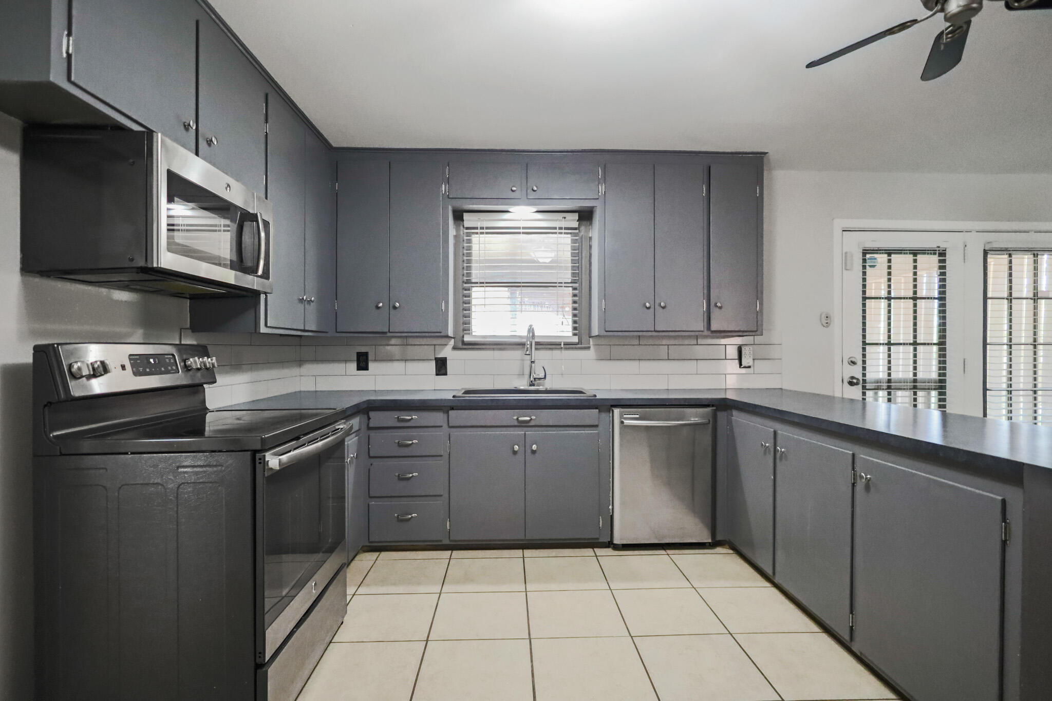 2826 58th Street Lubbock, TX 79413 - Photo 13 of 57 IMG_8988