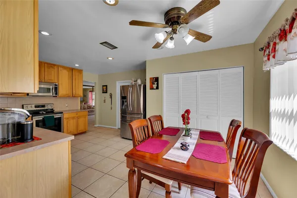 $3,000 | 9802 Northwest 75th Court, Tamarac, FL 33321