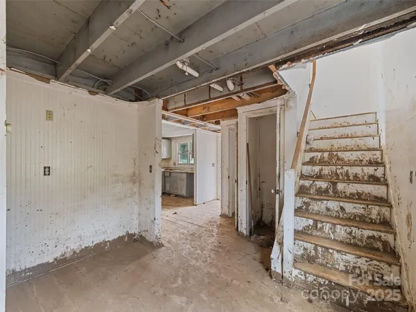 an empty room with window