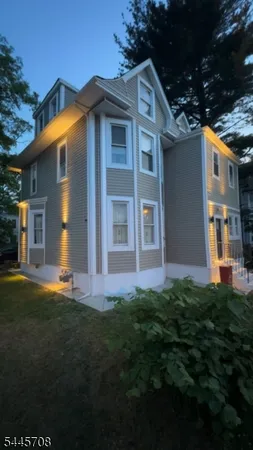 $2,300 | 2 Ricord Street, Unit 2, Newark, NJ 07106