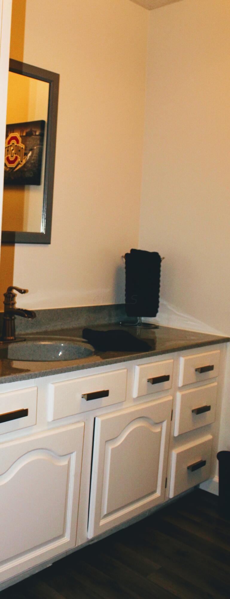 290 Orchard View Road Northeast Lancaster, OH 43130 - Photo 15 of 26 Gallery Image 15