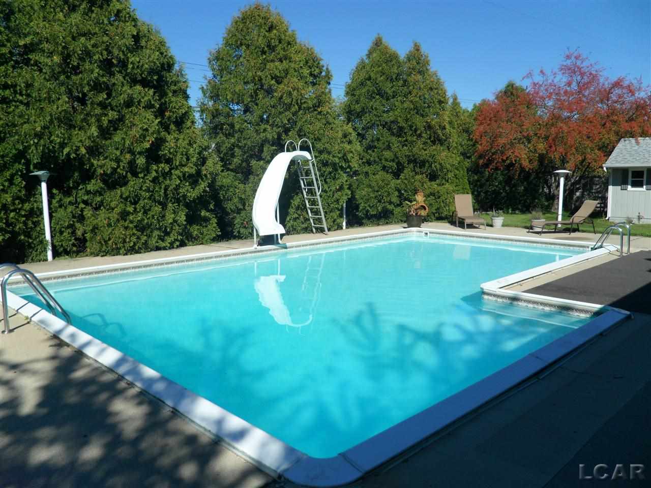 1340 Trenton Road Adrian, MI 49221 - Photo 24 of 28 31230120-23.JPG
