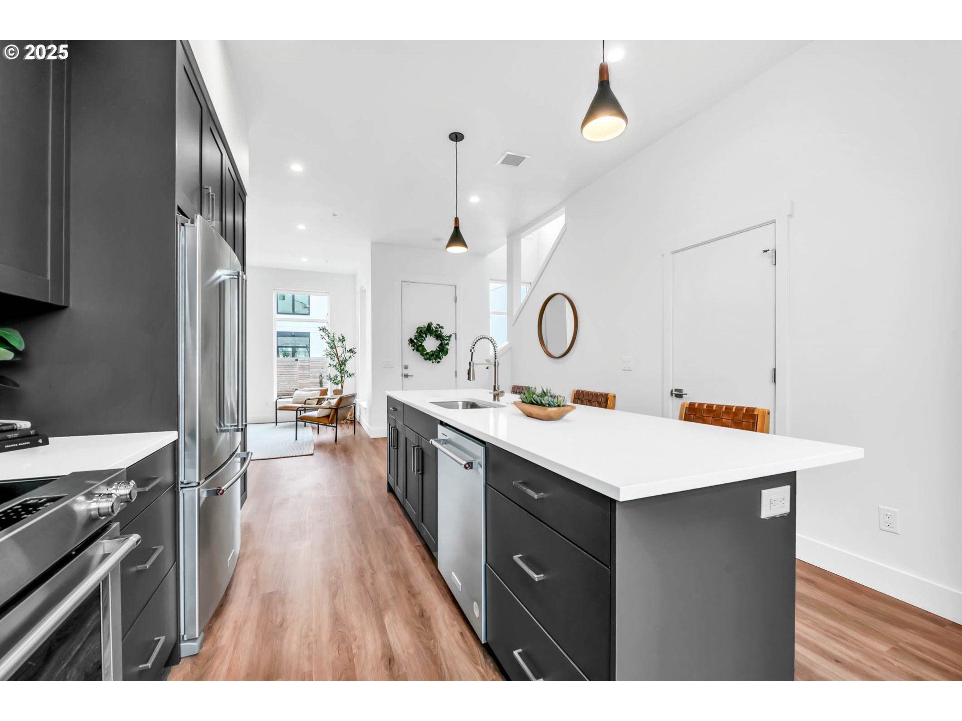 181 Civic Drive Eugene, OR 97405 - Photo 12 of 43