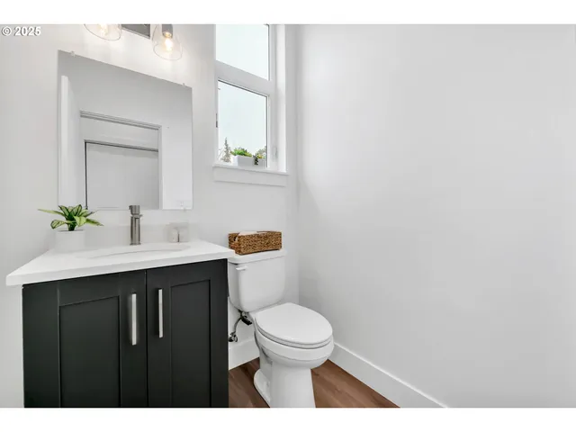 $499,000 | 181 Civic Drive, Eugene, OR 97405