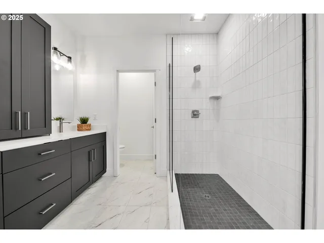 $499,000 | 181 Civic Drive, Eugene, OR 97405