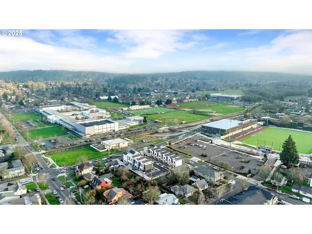 $499,000 | 181 Civic Drive, Eugene, OR 97405