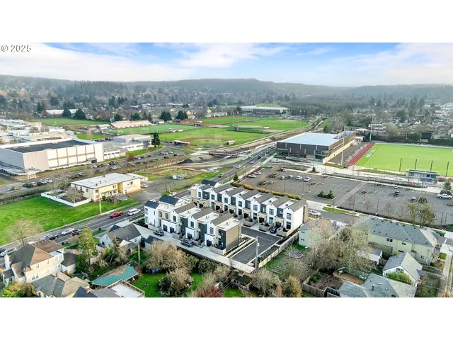 $499,000 | 181 Civic Drive, Eugene, OR 97405