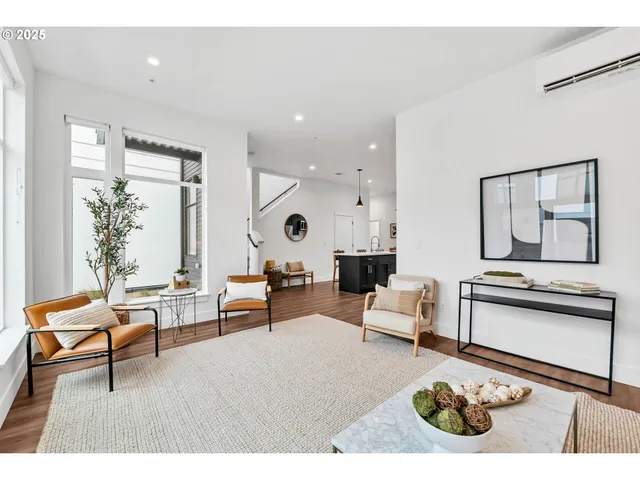 $499,000 | 181 Civic Drive, Eugene, OR 97405