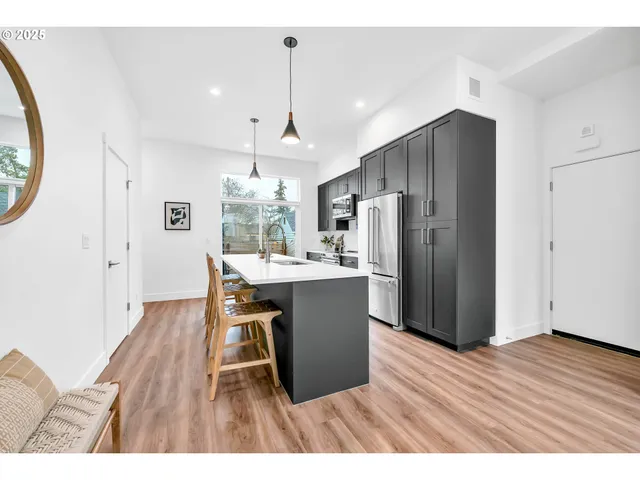 $499,000 | 181 Civic Drive, Eugene, OR 97405