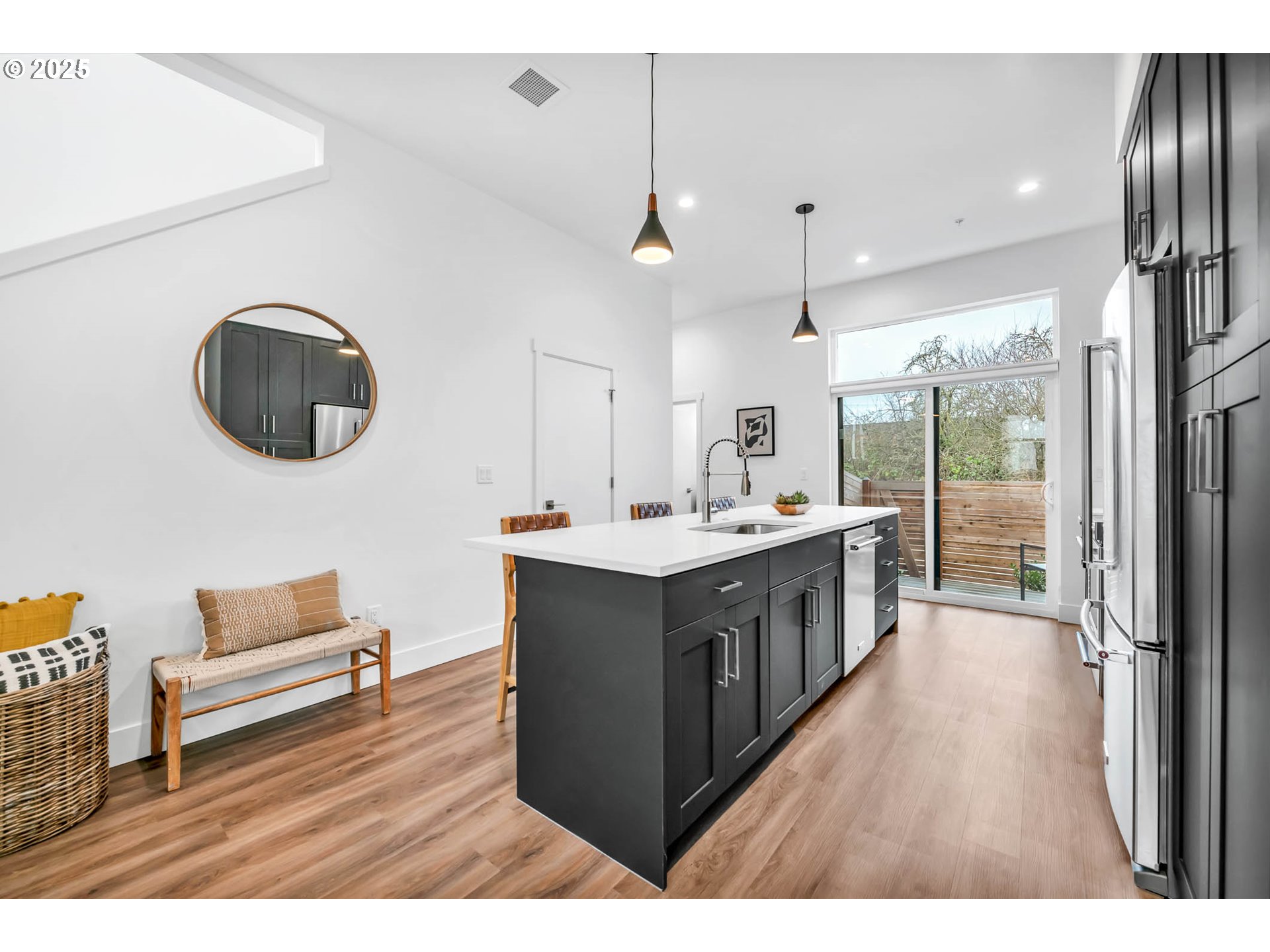 181 Civic Drive Eugene, OR 97405 - Photo 10 of 43