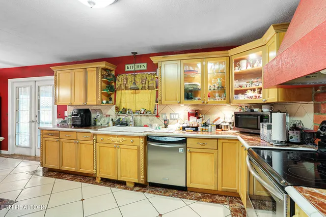 $394,900 | 6521 Kanuga Drive, Knoxville, TN 37912