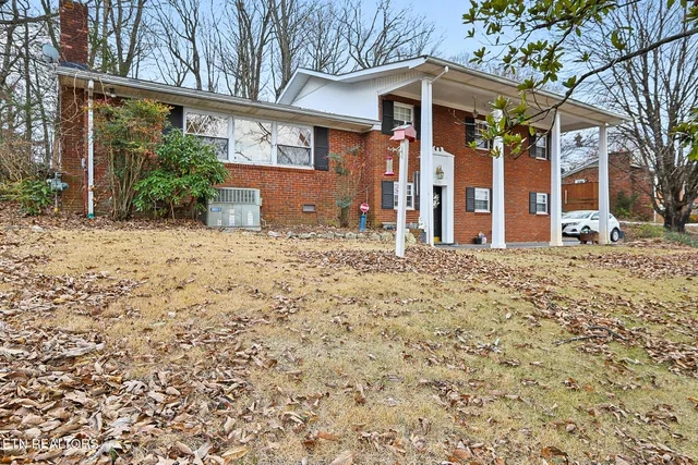 $394,900 | 6521 Kanuga Drive, Knoxville, TN 37912