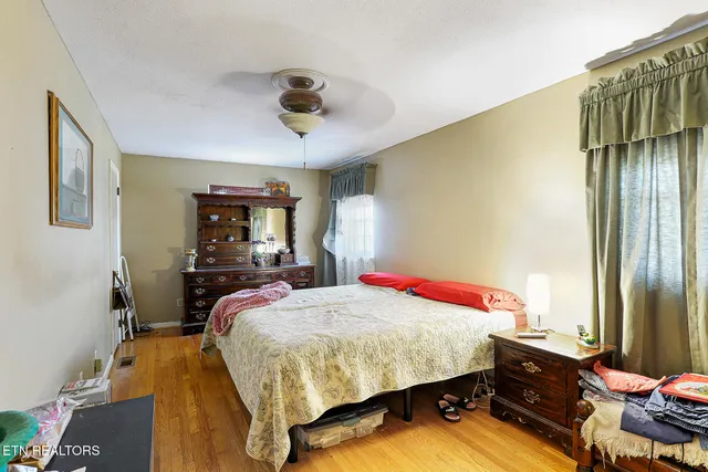 $394,900 | 6521 Kanuga Drive, Knoxville, TN 37912