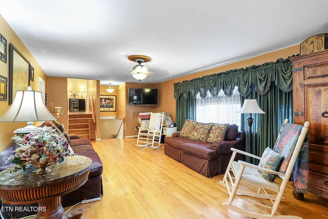 $394,900 | 6521 Kanuga Drive, Knoxville, TN 37912