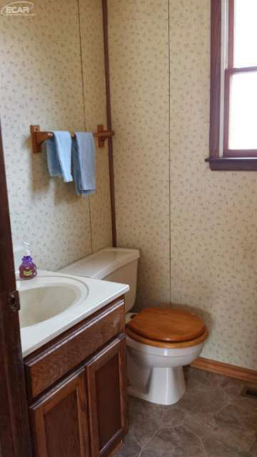 9677 Tuscola Road Clio, MI 48420 - Photo 54 of 76 20434492-53.JPG