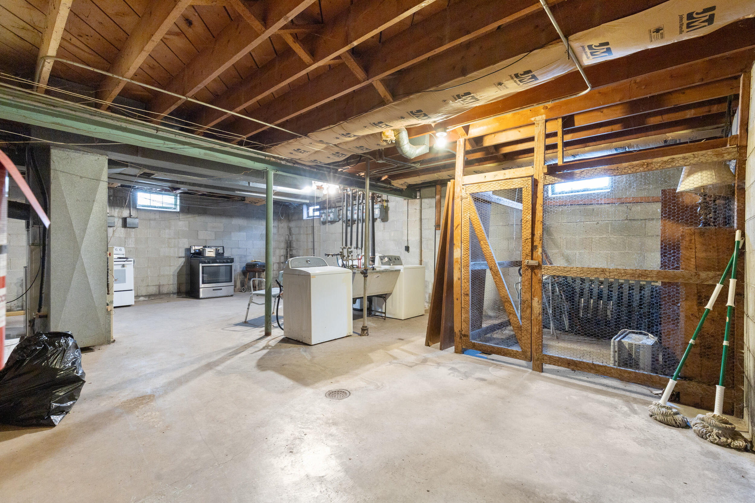 6181 North 84th Street Milwaukee, WI 53225 - Photo 53 of 54 43_photo jan 15 2026, 3 15 28 am