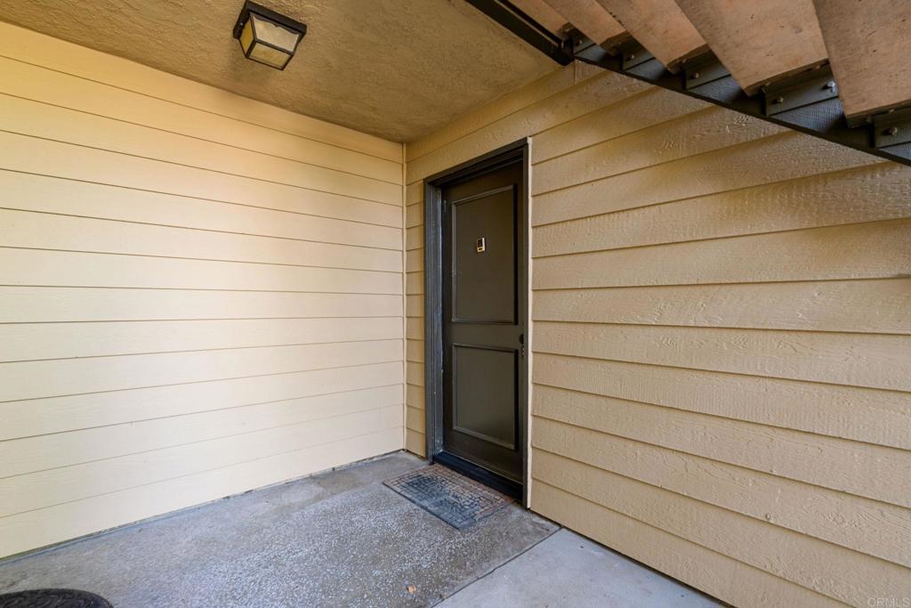 3535 Banbury Drive, Unit 65 Riverside, CA 92505 - Photo 4 of 33
