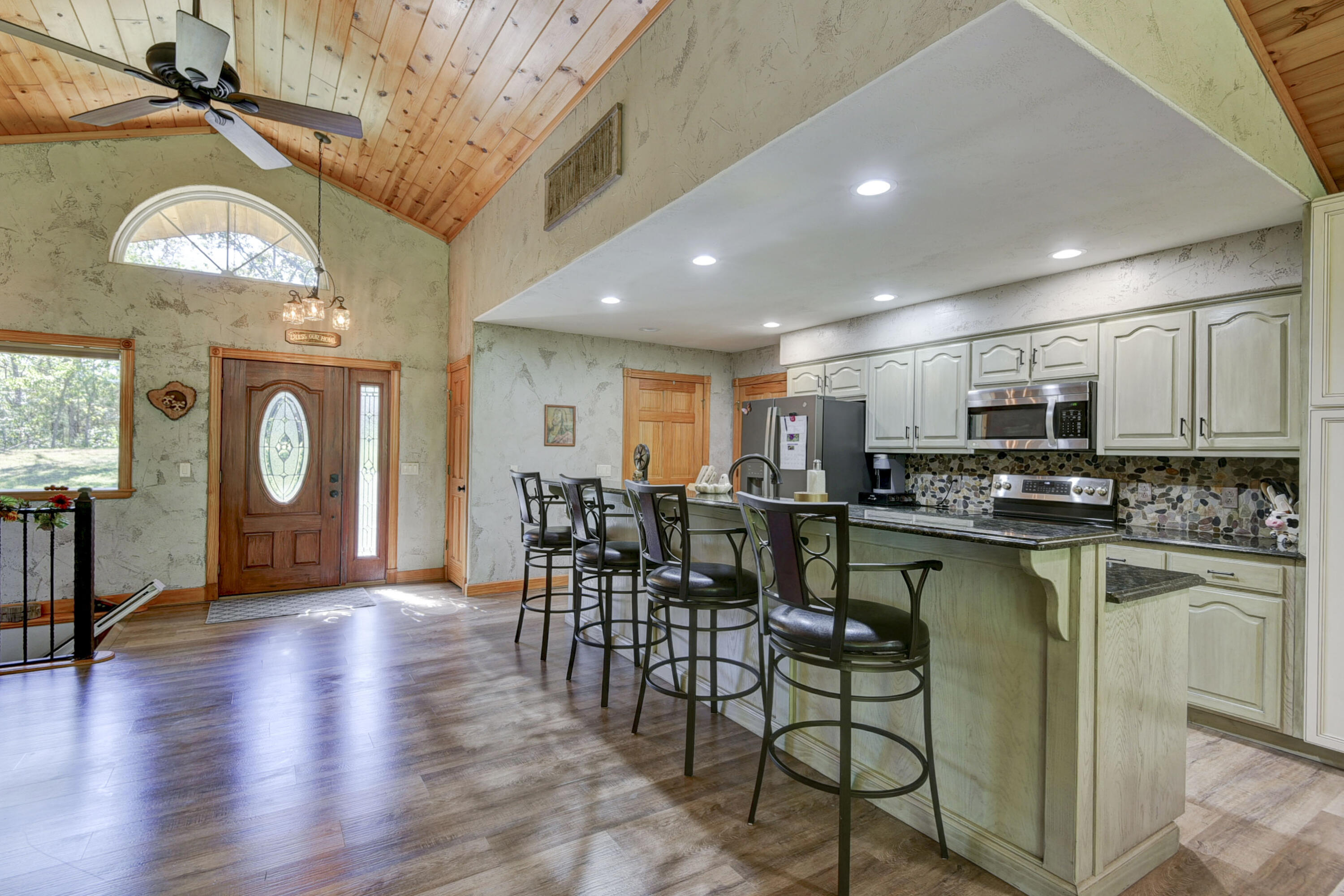 281 Queensberry Road Reeds Spring, MO 65737 - Photo 3 of 38 Entry