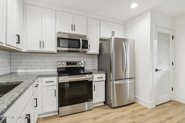 $1,495 | 1924 Danese Court, Jacksonville, FL 32207