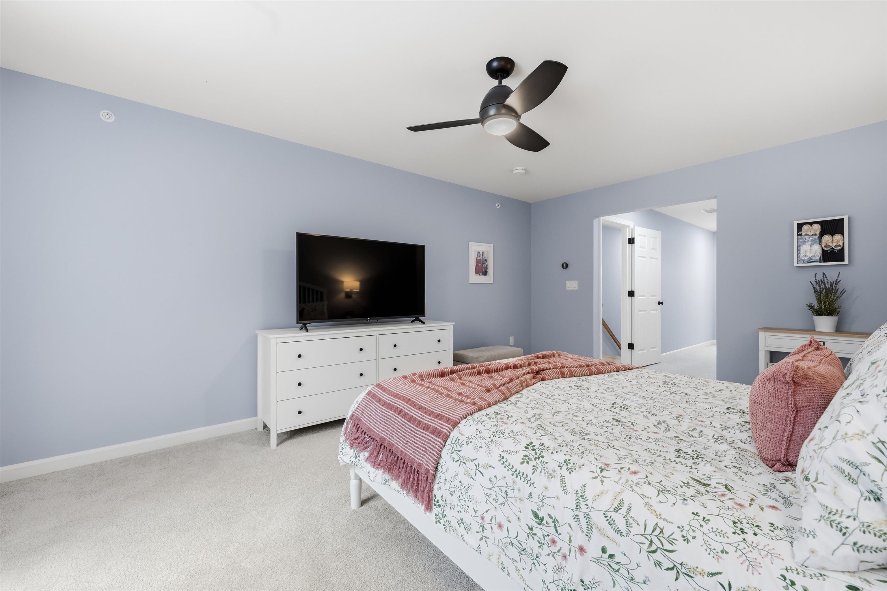 237 Woodview Way Manchester, NH 03102 - Photo 21 of 49 Gallery Image 21