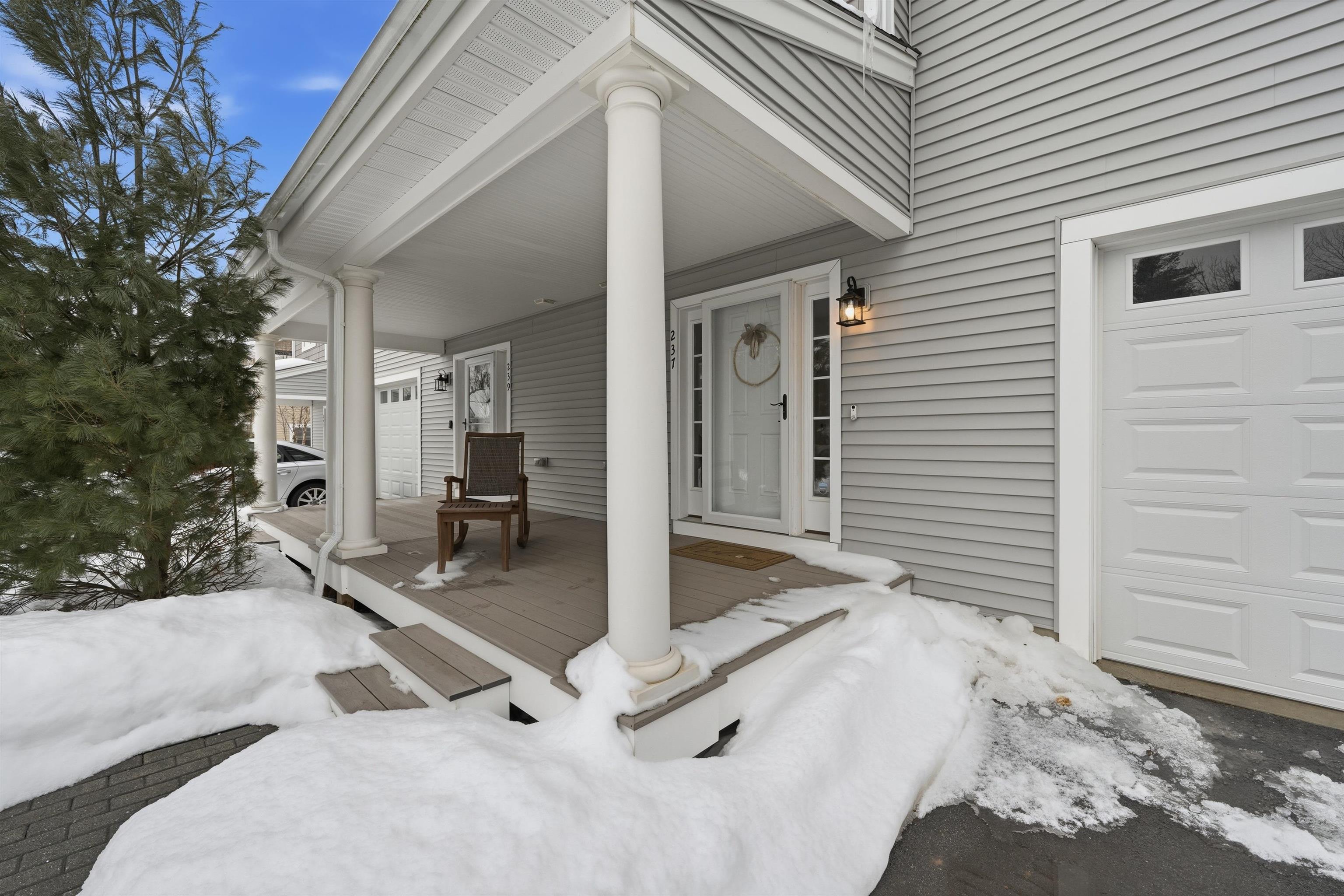 237 Woodview Way Manchester, NH 03102 - Photo 3 of 49 Gallery Image 3