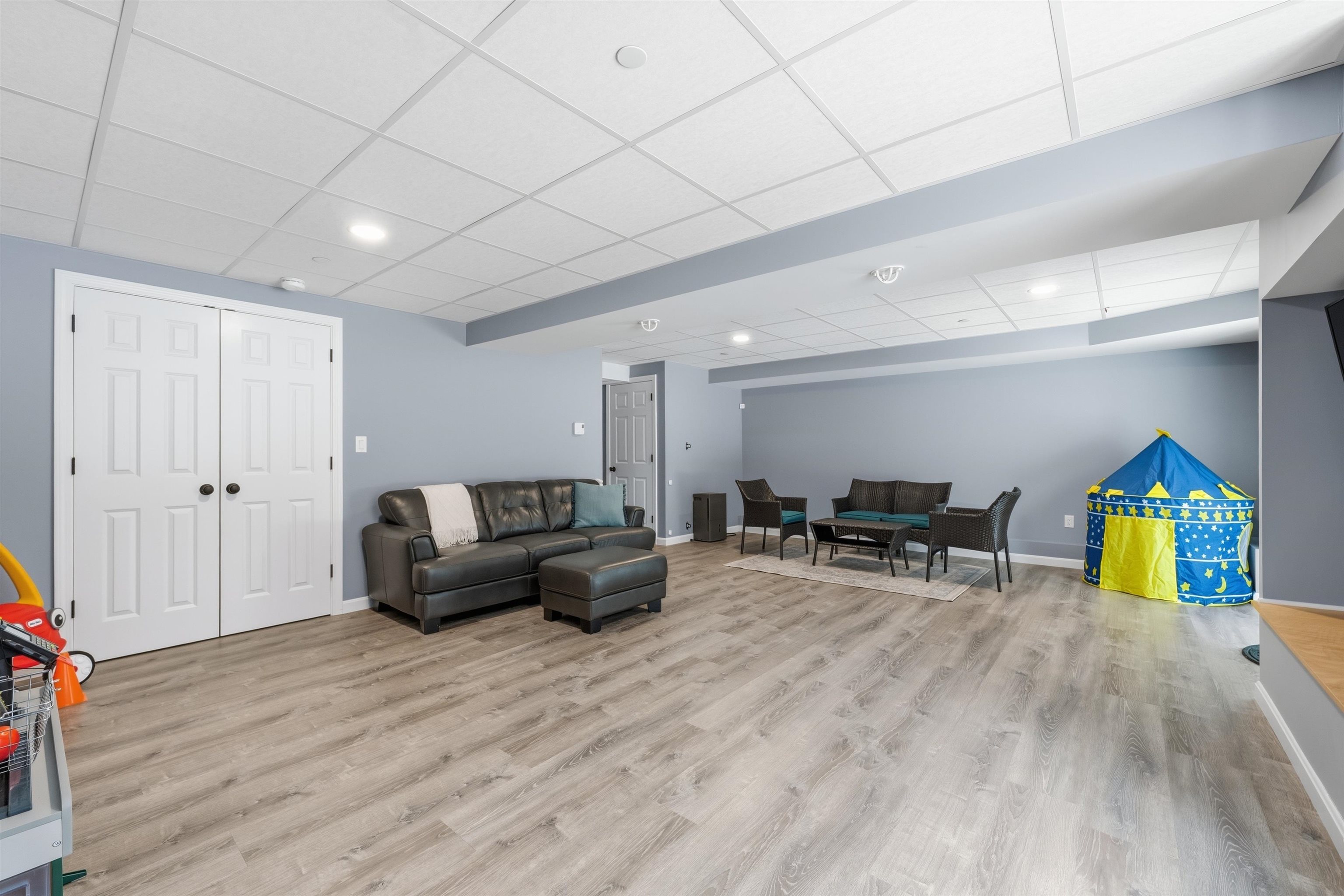 237 Woodview Way Manchester, NH 03102 - Photo 41 of 49 Gallery Image 41