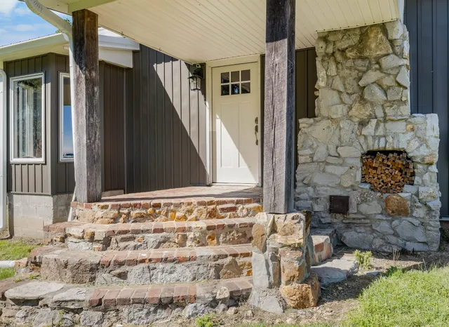 $672,000 | 326 Hargis Road, Bumpus Mills, TN 37028