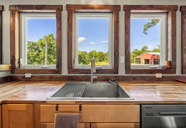 $672,000 | 326 Hargis Road, Bumpus Mills, TN 37028