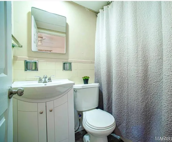 $159,500 | 8341 Jefferson Avenue, St. Louis, MO 63114