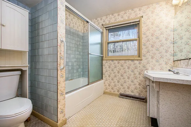 $239,900 | 32286 Center Street, Dowagiac, MI 49047