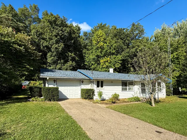 $239,900 | 32286 Center Street, Dowagiac, MI 49047