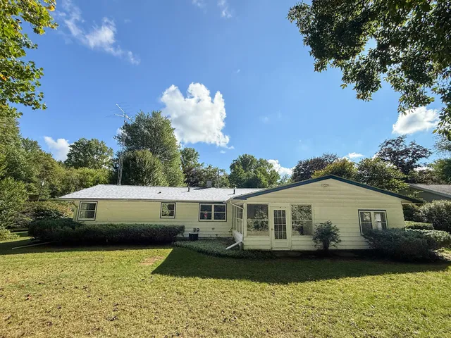 $239,900 | 32286 Center Street, Dowagiac, MI 49047