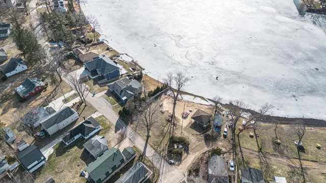 $239,900 | 32286 Center Street, Dowagiac, MI 49047