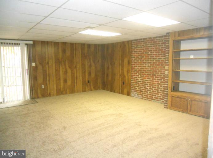 3034 Choctaw Ridge Court Woodbridge, VA 22192 - Photo 3 of 18 a view of an empty room with a window