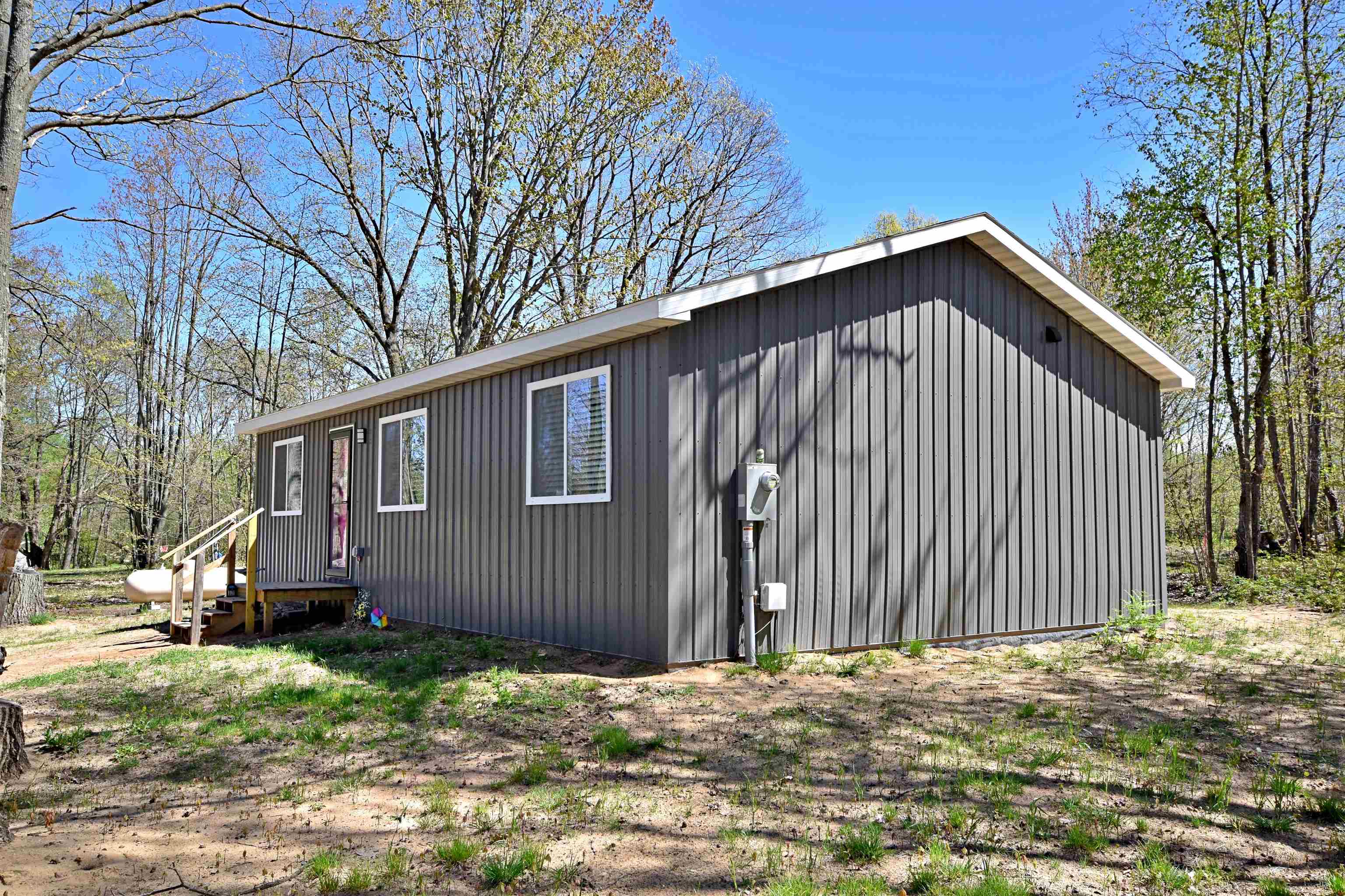 10403 West Round Lake Road Lake City, MI 49651 - Photo 3 of 32
