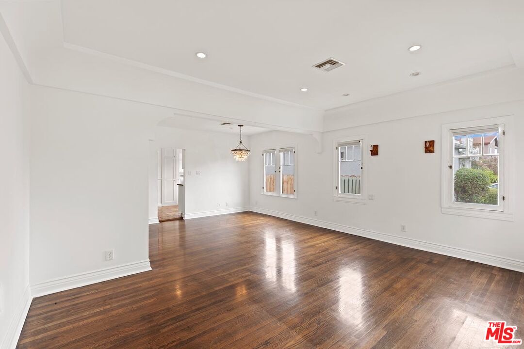 228 Rennie Avenue Venice, CA 90291 - Photo 7 of 26