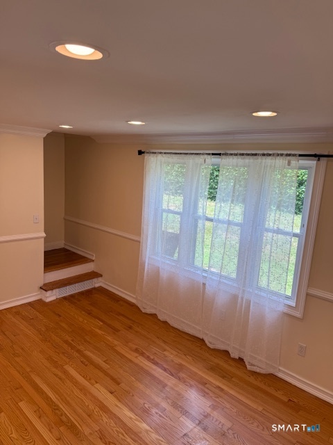 11 High Ridge Drive Bridgeport, CT 06606 - Photo 4 of 8 Gallery Image 4