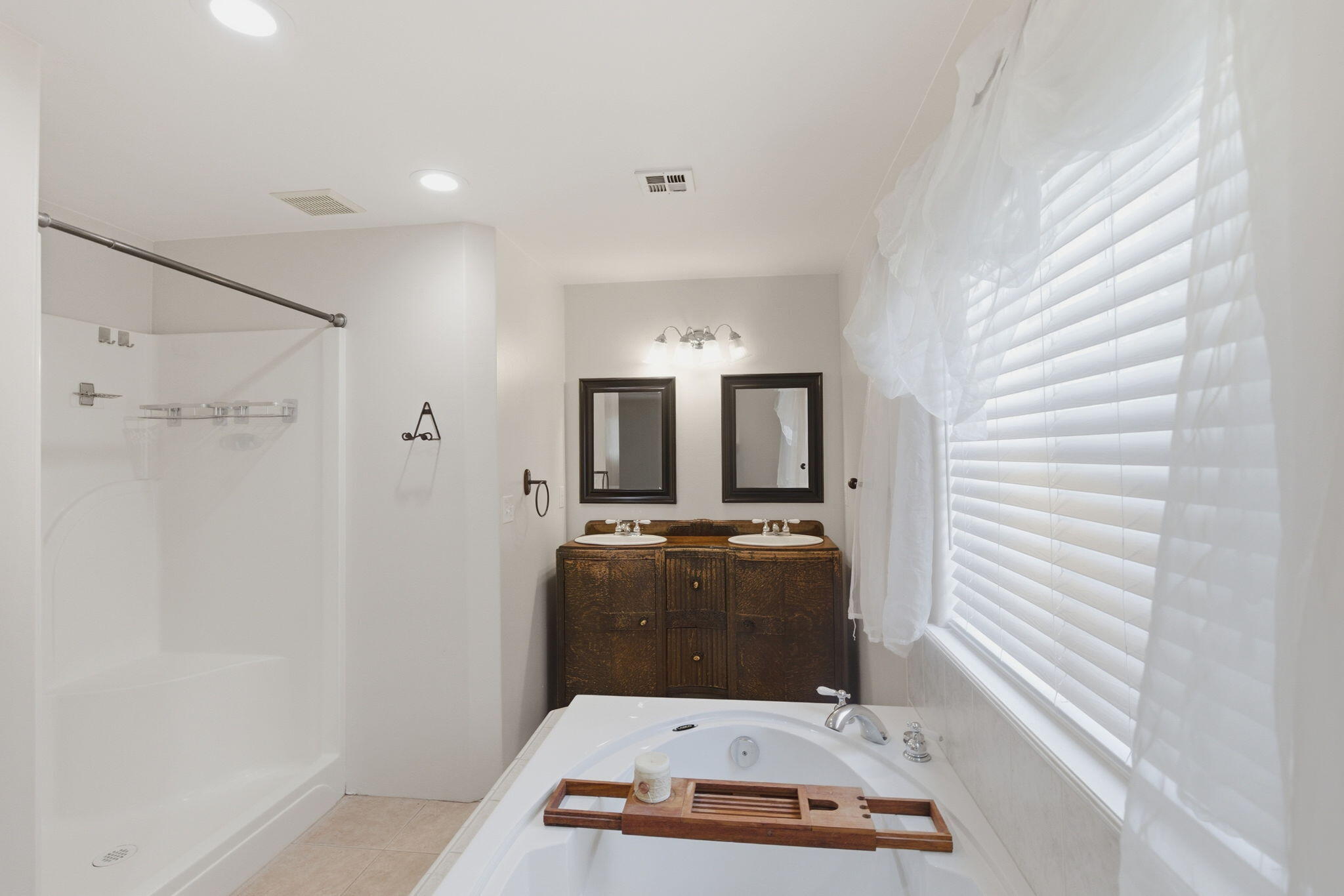 196 Nadine Lane Central Point, OR 97502 - Photo 26 of 54 a bathroom with a sink and a mirror