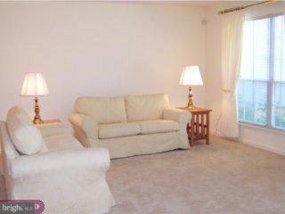 109 Evergreen Court Blue Bell, PA 19422 - Photo 2 of 6 Gallery Image 2