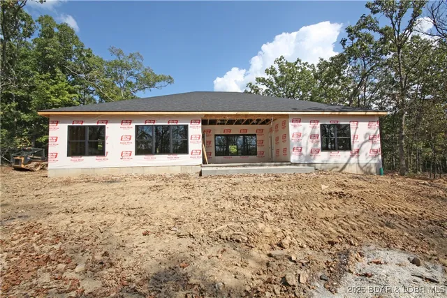 $599,900 | 45 Champion Court, Sunrise Beach, MO 65079