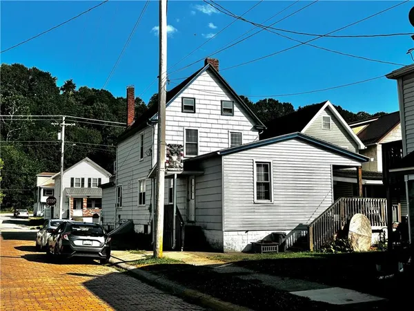 $89,900 | 1239 6th Avenue, Ford City, PA 16226