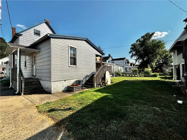 $89,900 | 1239 6th Avenue, Ford City, PA 16226