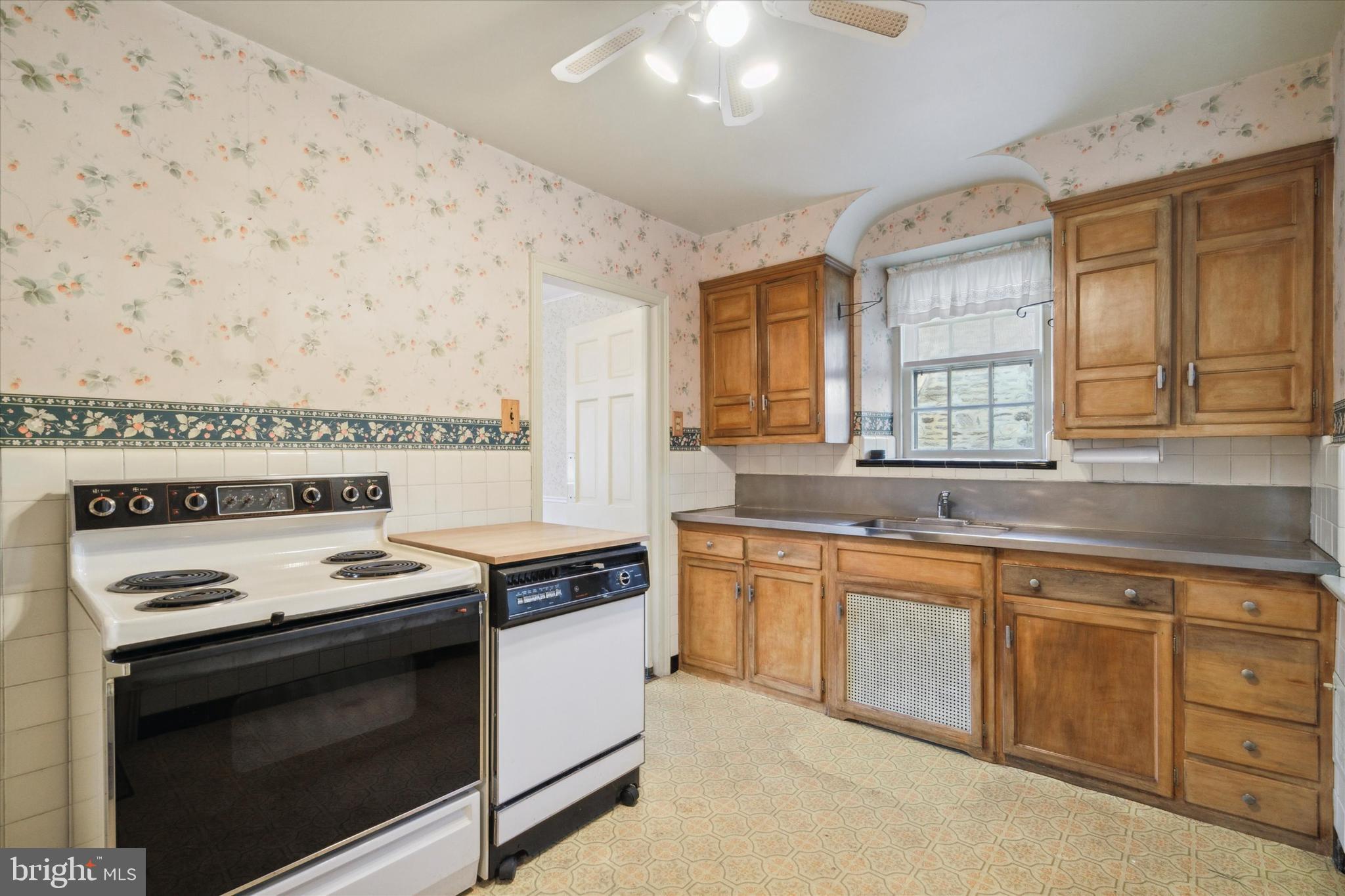 1314 Knox Road Wynnewood, PA 19096 - Photo 13 of 26 Gallery Image 13